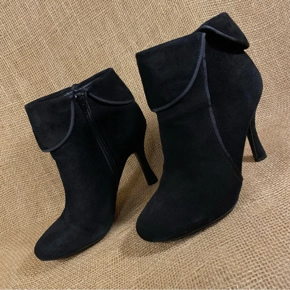 me too Shoes Metoo Booties Ankle Boots Black Suede Leather
